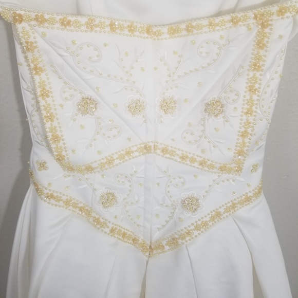 Vintage Strapless Wedding Gown - Picture 5 of 6